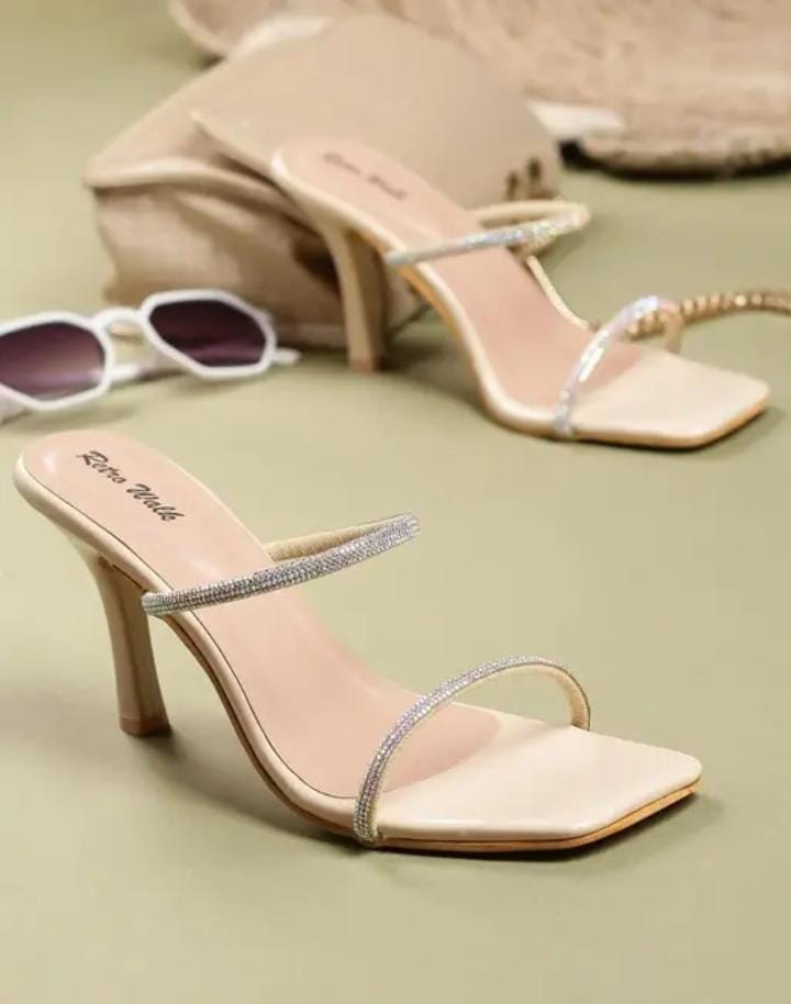 Retro Walk Women Cream Partywear Heels