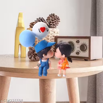 Cute Car Dashboard Cartoon Couples Plastic Action Figure Figurines Balloon Ornament Car Dashboard Toys Auto Interior Dashboard