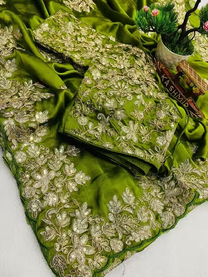 Vichitra Silk Saree with Beautiful Design with Golden Border