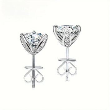Three-Petal Design Sterling Silver Moissanite Earrings Fashionable Shining Daily Wear for Dress Matching
